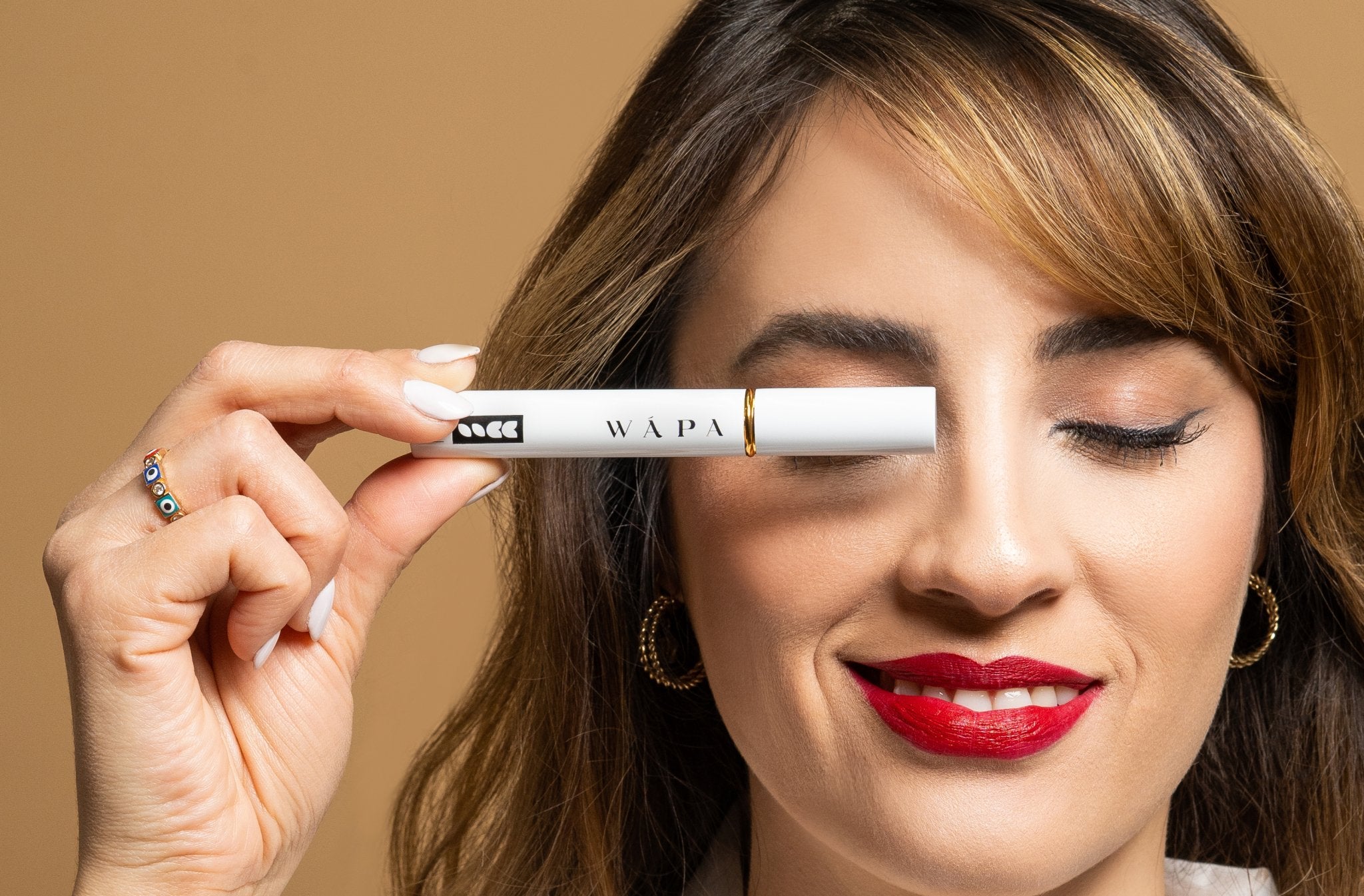 Wink Serum aceleradora de crecimiento de pestañas Wápa Cosmetics 